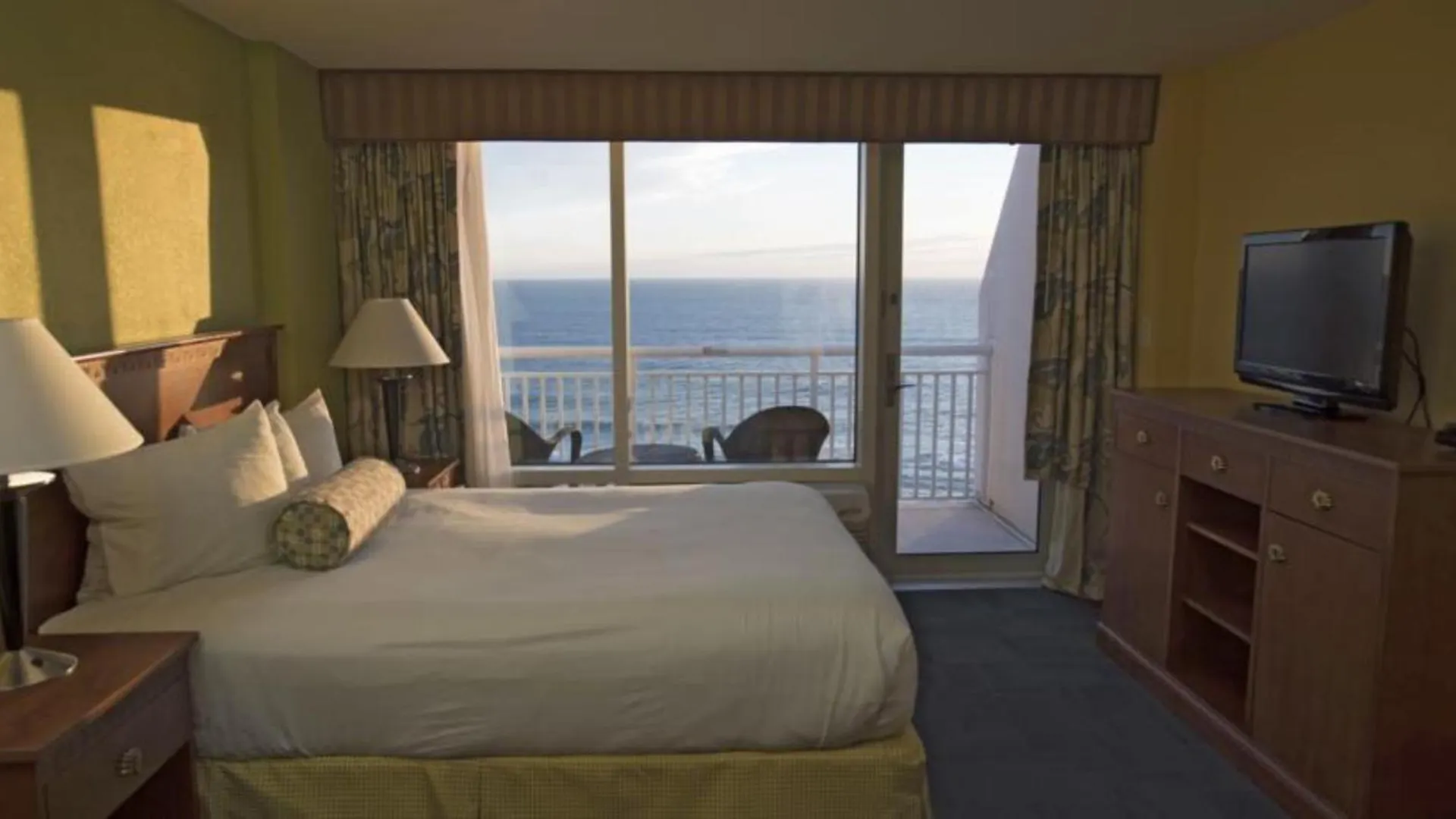 Apartment Dolphin Watching At The Ocean Sands Virginia Beach United States